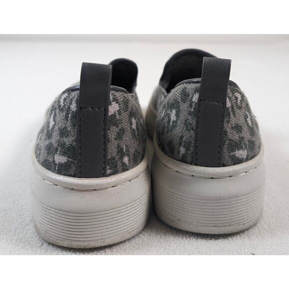 Sofft Gray Sneakers Leopard Print Slip-On, Size 7 1/2M‎ - Picture 6 of 7